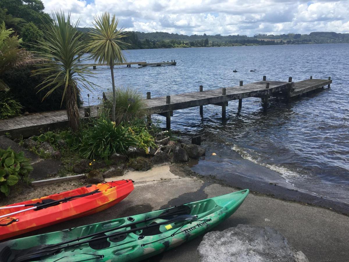 Tranquility Lakefront Rotorua Bagian luar foto